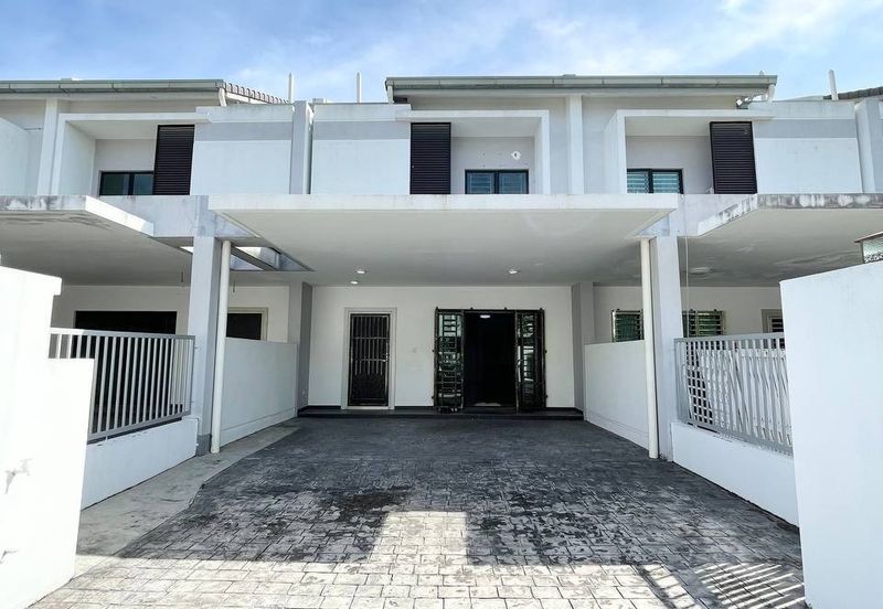 Laman Delfina @ Nilai Impian