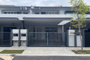 Anggun @ Bandar Ainsdale