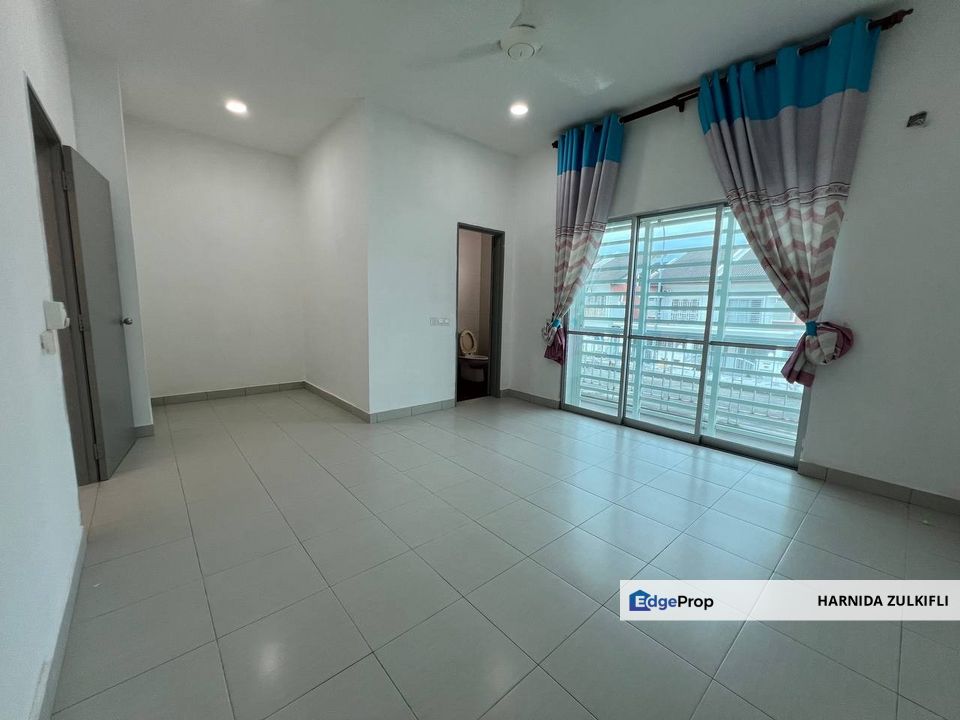 DOUBLE STOREY TERRACE SAUJANA TROPIKA S2 HEIGHTS, SEREMBAN 2 FOR SALE, Negeri Sembilan, Seremban