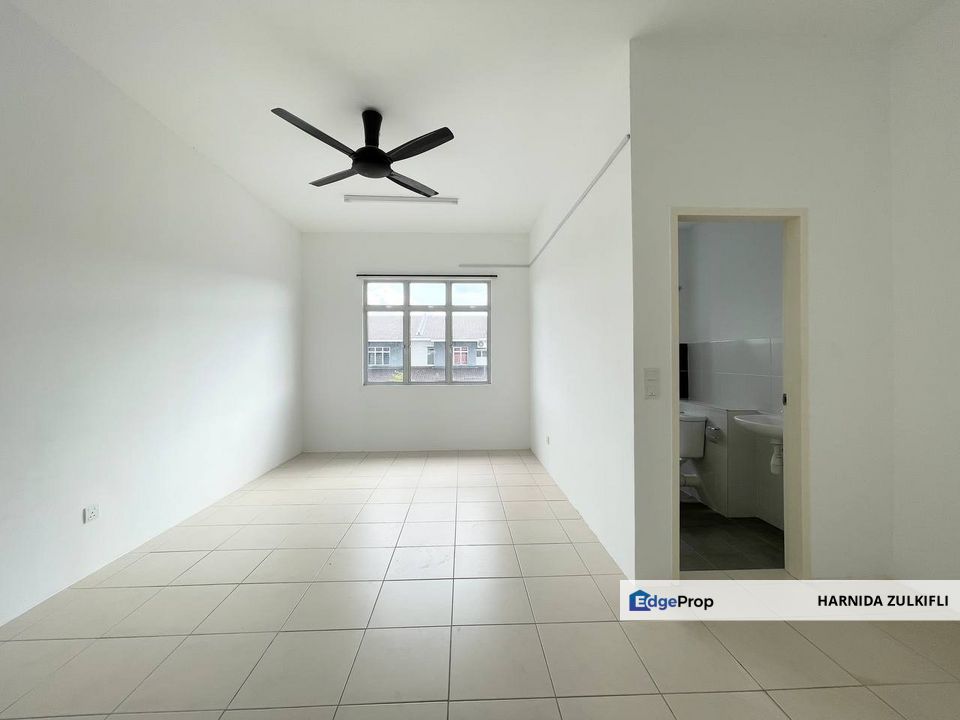 DOUBLE STOREY TERRACE @ IRINGAN BAYU (MEKARY), SEREMBAN FOR RENT, Negeri Sembilan, Seremban