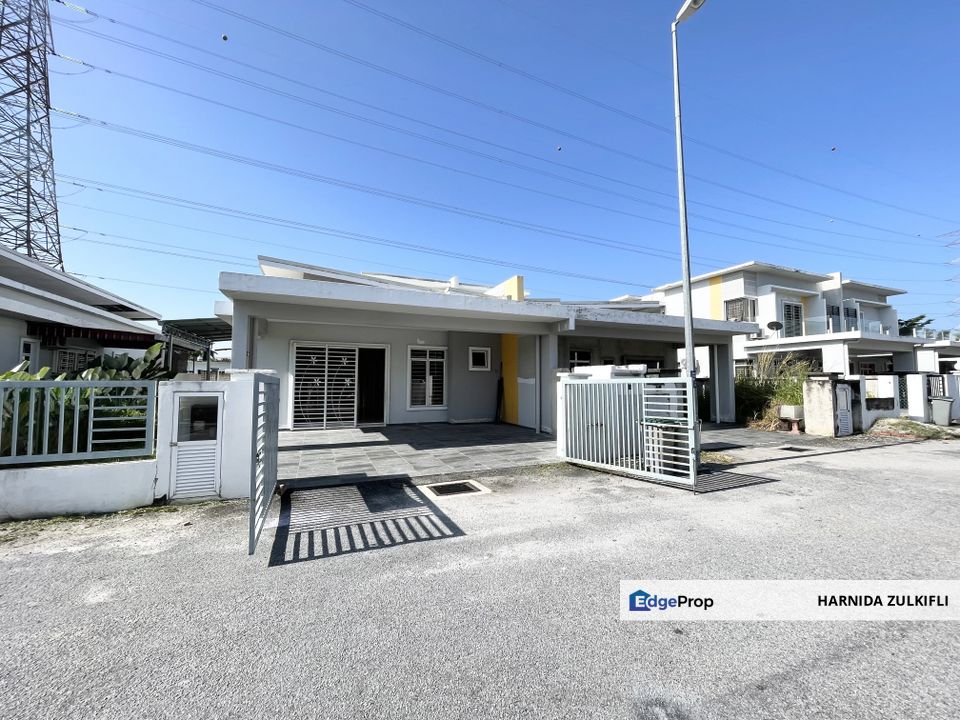 SINGLE STOREY SEMI-D D'PALMA TAMAN PINANG GADING, SIKAMAT FOR SALE, Negeri Sembilan, Seremban