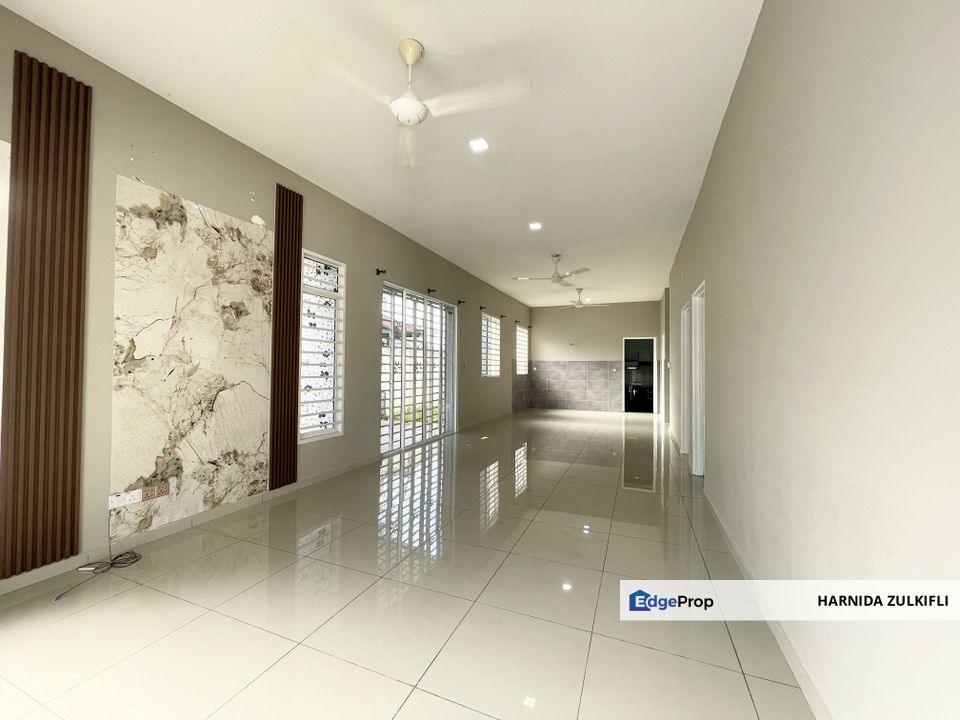 SINGLE STOREY SEMI-D D'PALMA TAMAN PINANG GADING, SIKAMAT FOR SALE, Negeri Sembilan, Seremban