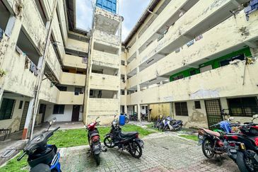 Flat PKNS, Seksyen 24