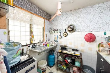 Flat PKNS, Seksyen 24