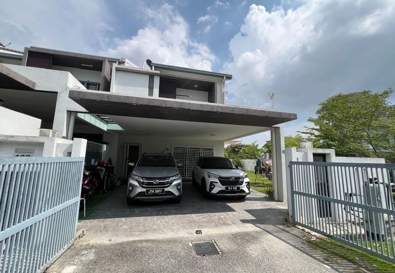 Laman Delfina @ Nilai Impian