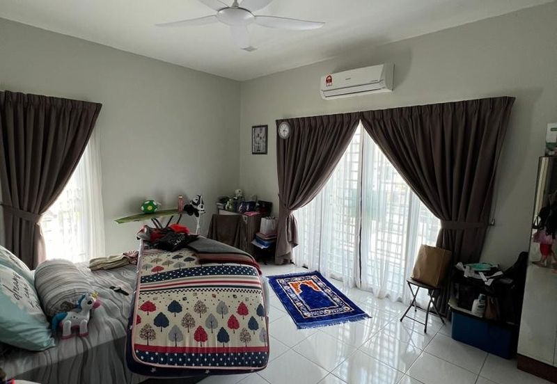 Laman Delfina @ Nilai Impian