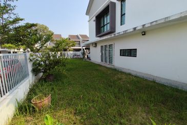 Laman Delfina @ Nilai Impian