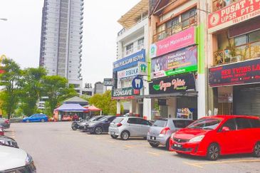 Pusat Bandar Putra Permai