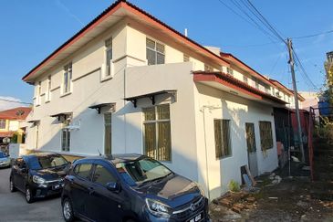 Taman Mawar, Bandar Baru Salak Tinggi