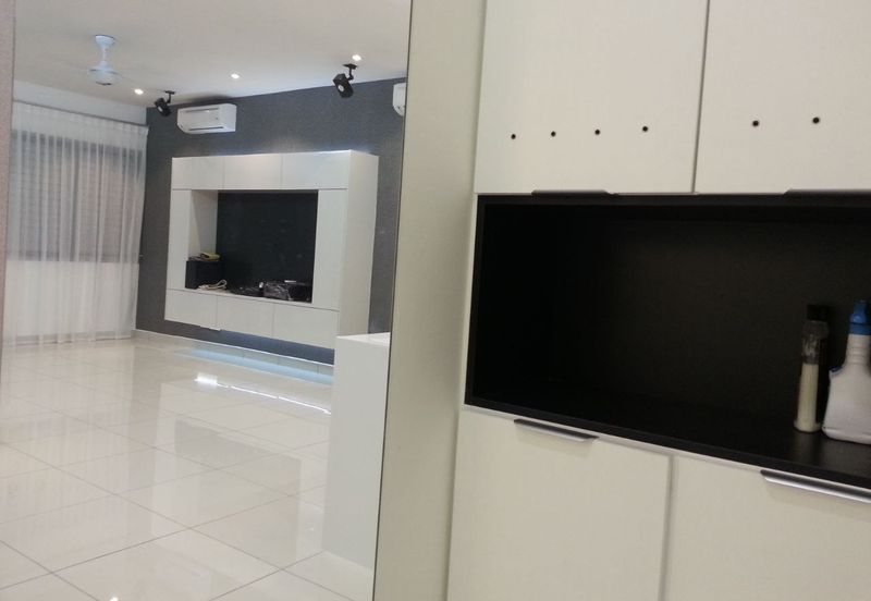 Oxford Tower @ Garden Plaza