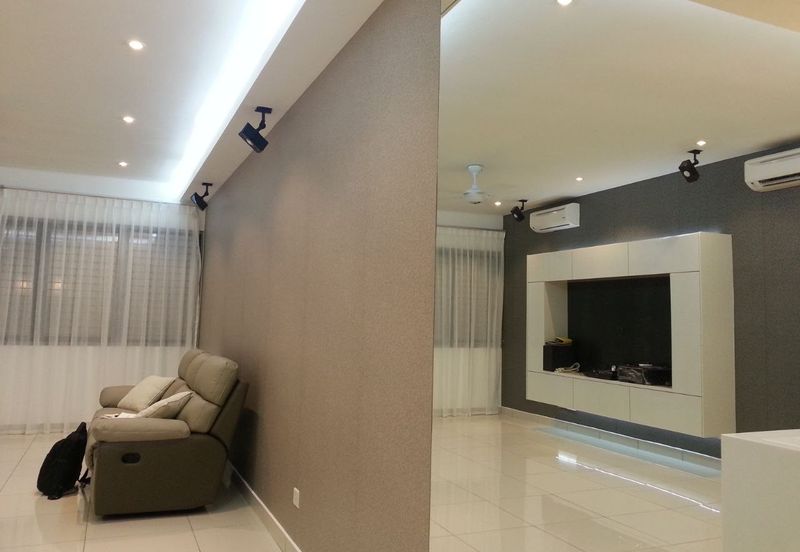 Oxford Tower @ Garden Plaza