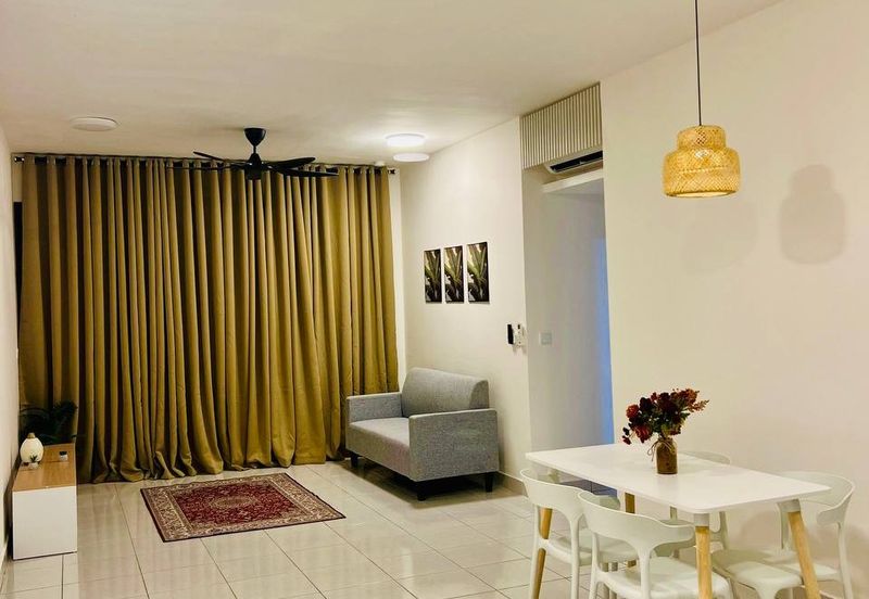 E'Island Lake Haven Residence