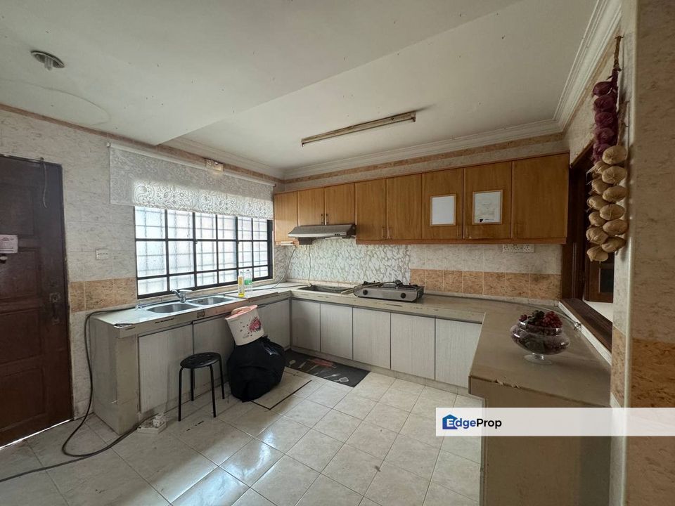 WTS-2.5 STOREY TERRACE  TAMAN BUKIT MULIA HULU KELANG [RENOVATED FULLY EXTENDED KITCHEN NEARBY SURAU], Selangor, Ulu Kelang