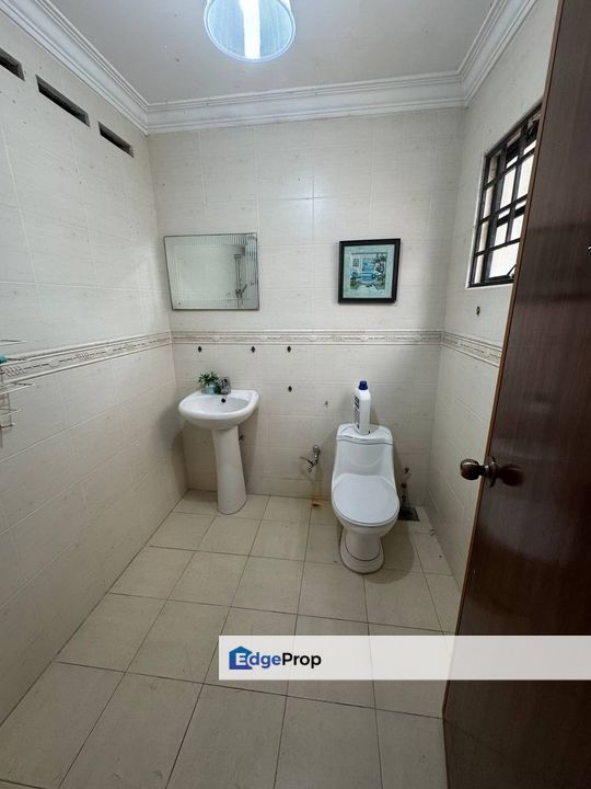 WTS-2.5 STOREY TERRACE  TAMAN BUKIT MULIA HULU KELANG [RENOVATED FULLY EXTENDED KITCHEN NEARBY SURAU], Selangor, Ulu Kelang