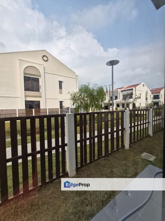 FOR RENT/WTL: Setia Safiro, Cyber 10, Cyberjaya (Phase 3 End Lot), Selangor, Cyberjaya