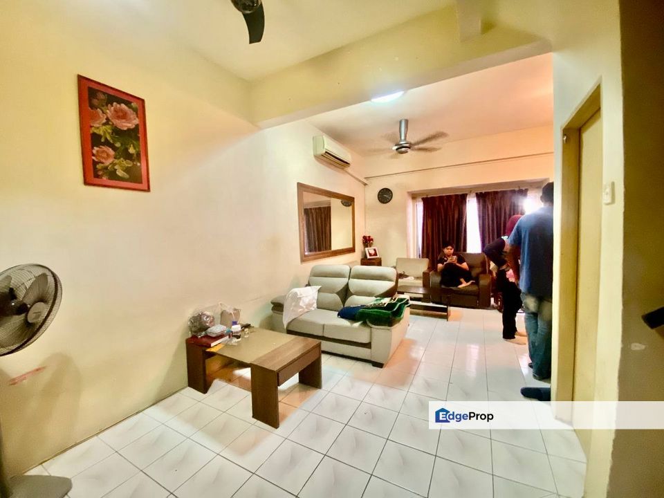 For Sale : Double Storey Terrace Intermediate Taman Sinaran Cheras Balakong, Selangor, Balakong