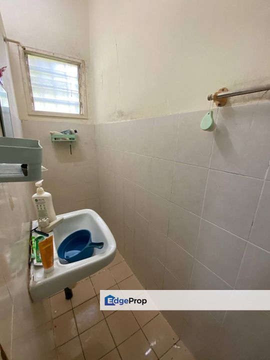 Double Storey Terrace (Lowcost) Taman Tasik Semenyih for Sale, Selangor, Semenyih