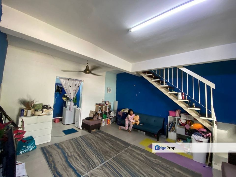 Double Storey Terrace (Lowcost) Taman Tasik Semenyih for Sale, Selangor, Semenyih