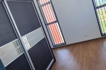 PR1MA Lakefront Homes