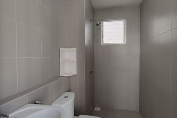 PR1MA Lakefront Homes