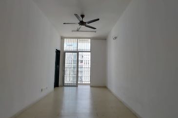 PR1MA Lakefront Homes