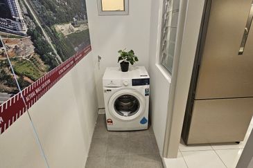 Vista Adesa Residensi Desa Timur