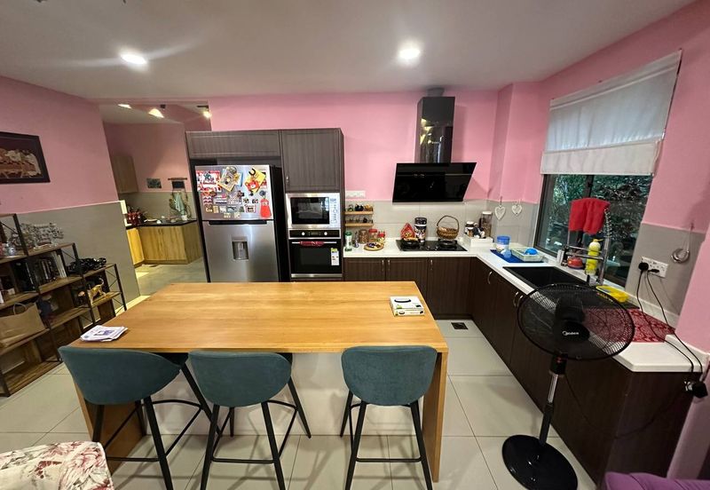 Lake Point Residence