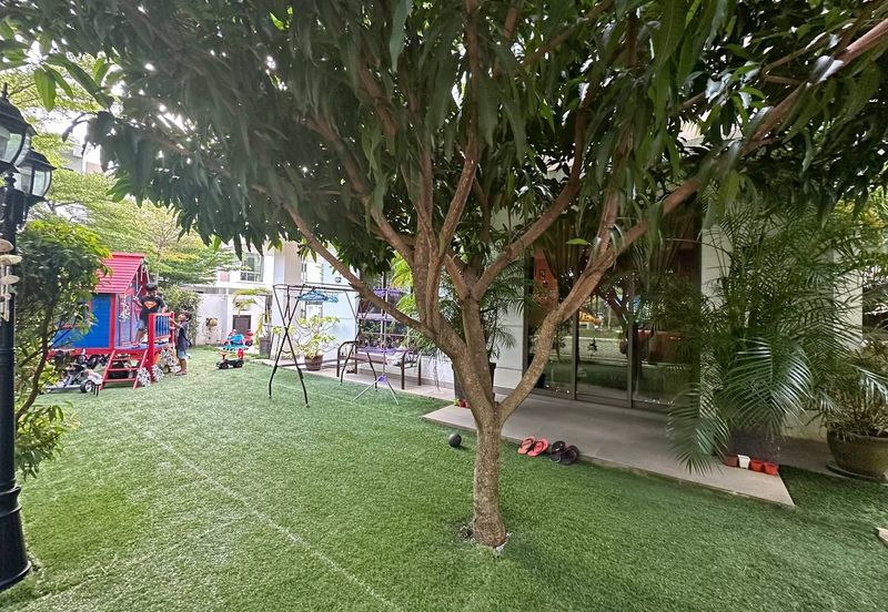 Lake Point Residence