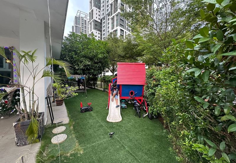 Lake Point Residence