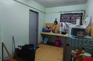 Pangsapuri Putra Harmoni, Precint 9