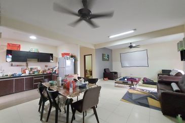 Villa Park Condominium