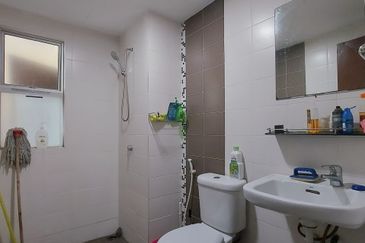 Villa Park Condominium