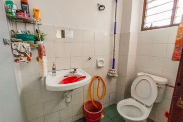 Taman Pinggiran Putra