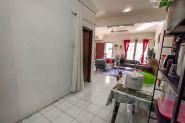 Taman Pinggiran Putra