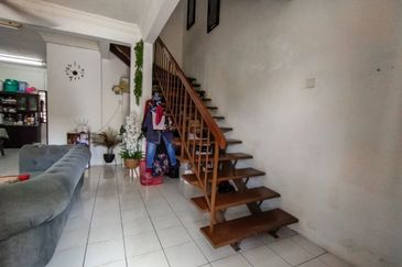 Taman Pinggiran Putra