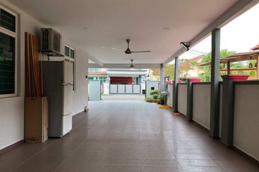 Desa Pinggiran Putra