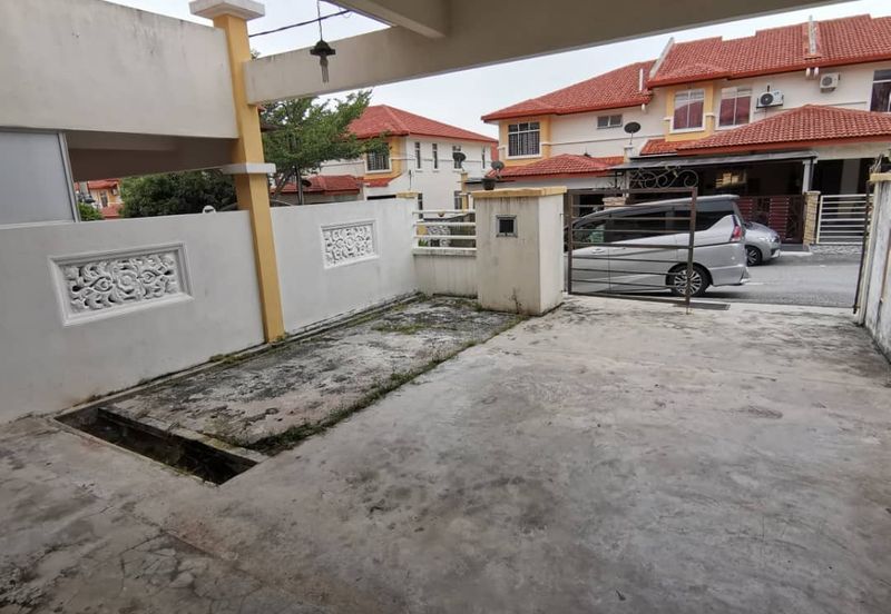 Taman Mawar, Bandar Baru Salak Tinggi