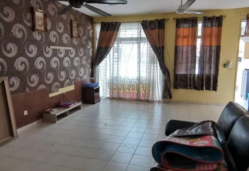 Taman Mawar, Bandar Baru Salak Tinggi