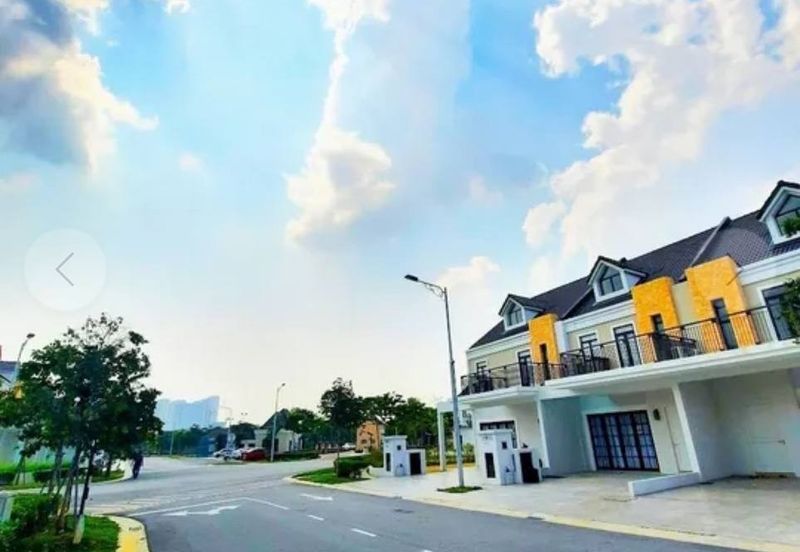 Monet Springtime @ Sunsuria City