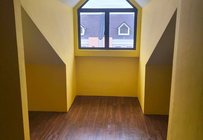 Monet Springtime @ Sunsuria City