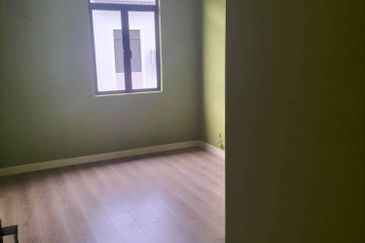 Monet Springtime @ Sunsuria City