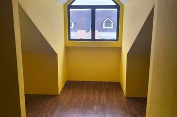 Monet Springtime @ Sunsuria City