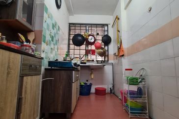 Pangsapuri Putra Damai