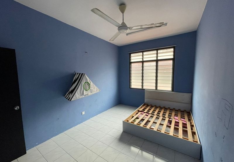 Taman Seroja, Bandar Baru Salak Tinggi