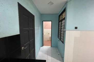 Taman Seroja, Bandar Baru Salak Tinggi