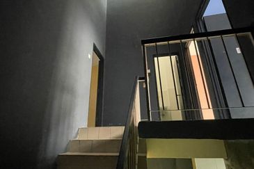 Taman Seroja, Bandar Baru Salak Tinggi