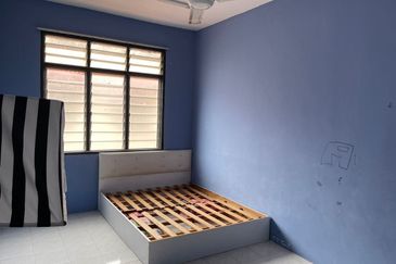 Taman Seroja, Bandar Baru Salak Tinggi