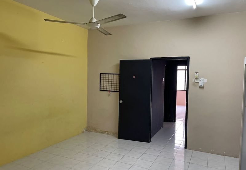 Taman Seroja, Bandar Baru Salak Tinggi