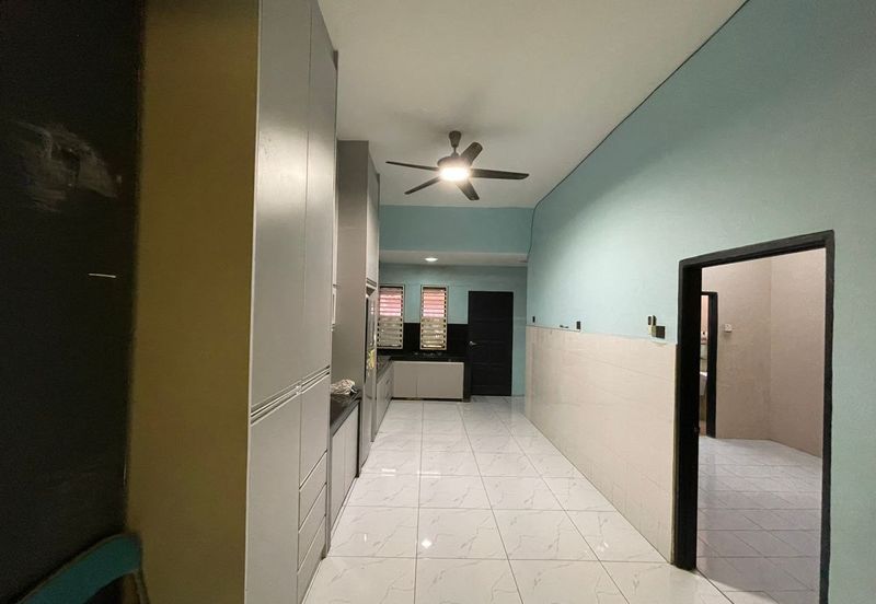 Taman Seroja, Bandar Baru Salak Tinggi