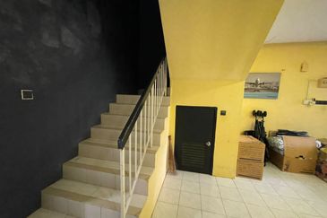 Taman Seroja, Bandar Baru Salak Tinggi